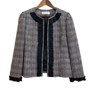 Tahari Tweed Blazer Jacket Ruffle Sleeve
Details Size 8